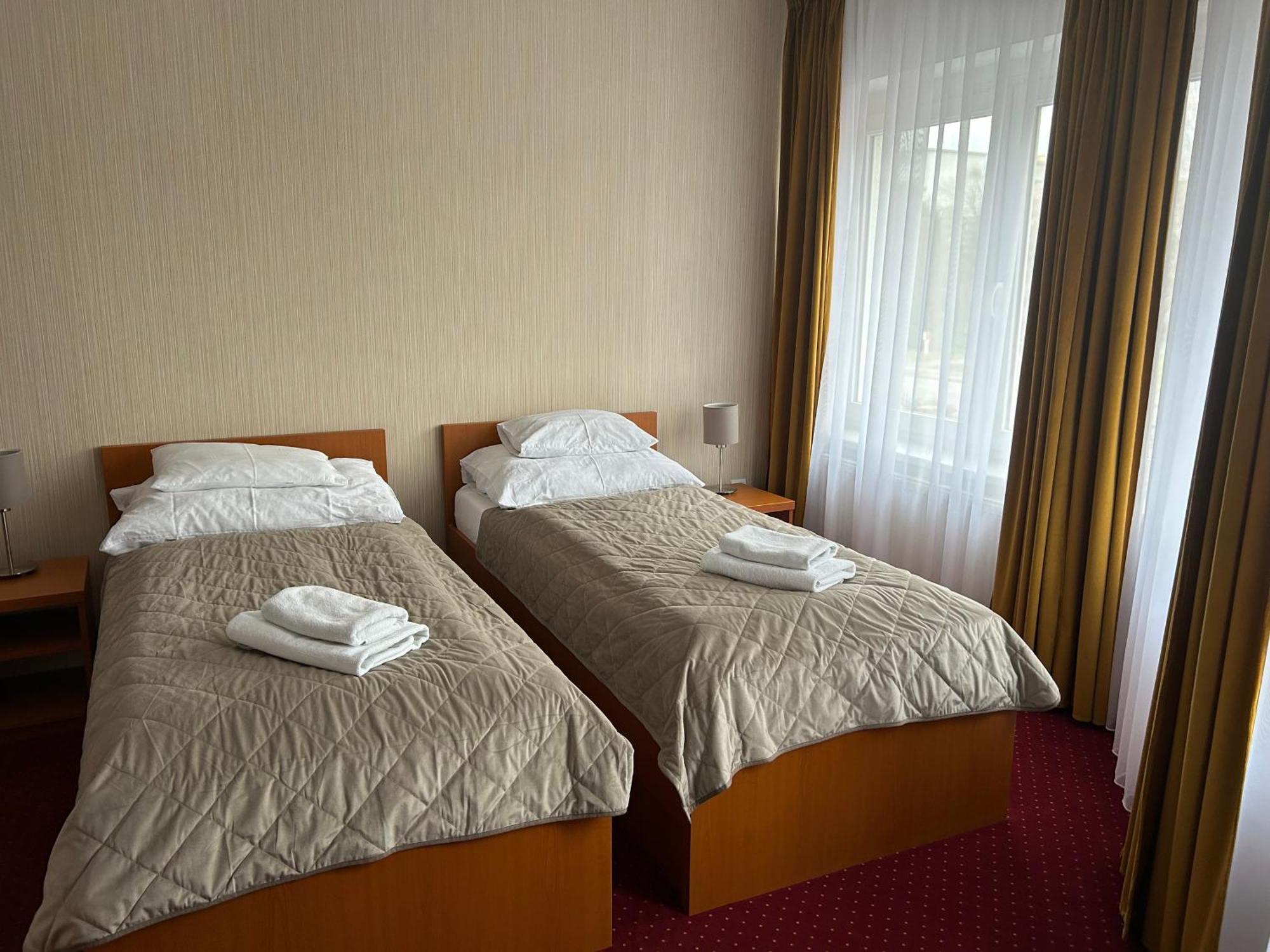 Hotel Evan U Hoffera Topoľčany Exterior foto